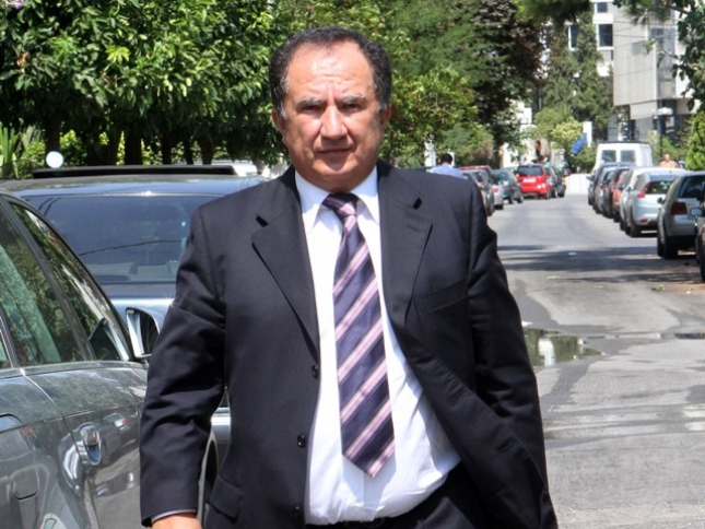 Περιμένει έγγραφη πρόταση