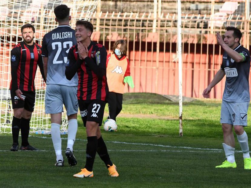 Αναβολές… ελλείψει εσόδων
