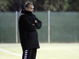 «Δεν αξίζει να κλαίμε»