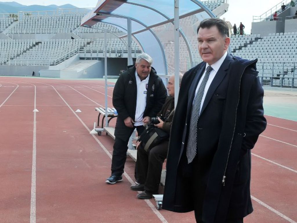 «Θέλουν να μας διαλύσουν»
