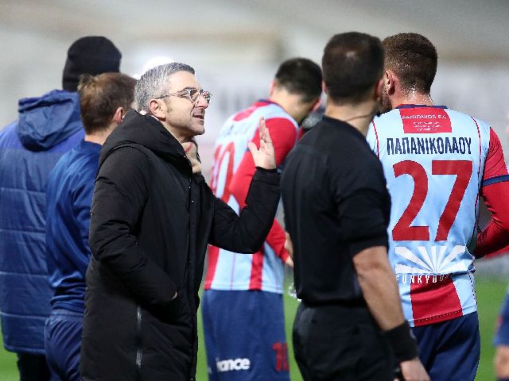 Τέσσερις κατά Πανιωνίου