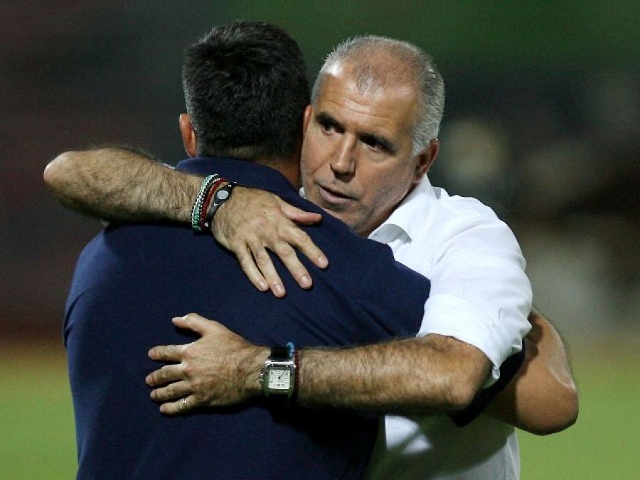 Αναστό: «Χαμηλοί τόνοι»