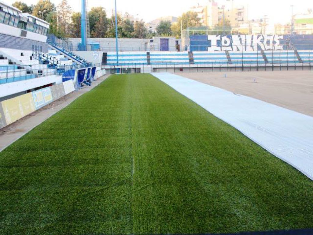 Με νέο χλοοτάπητα (pics)