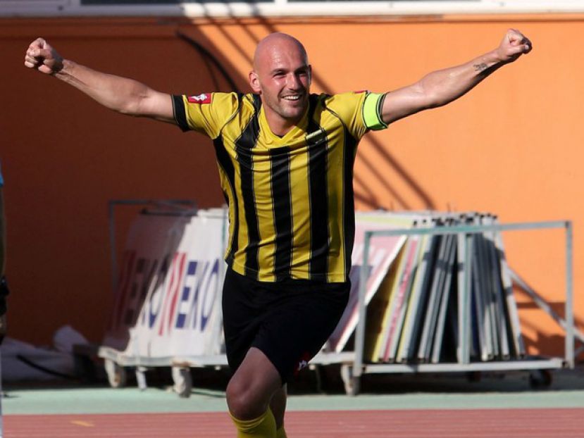 «Δεν μένω μ’ αυτή την αβεβαιότητα»