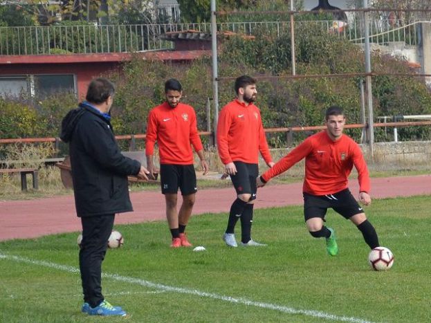 Επιστροφή Αγτζίδη