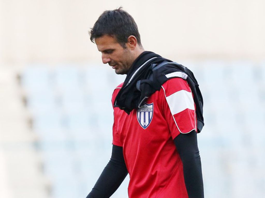 «Τον απείλησαν να υπογράψει»