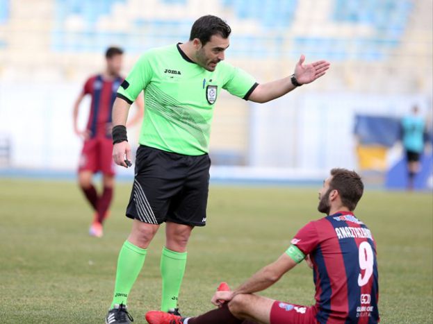 Αποβολές με τη λήξη