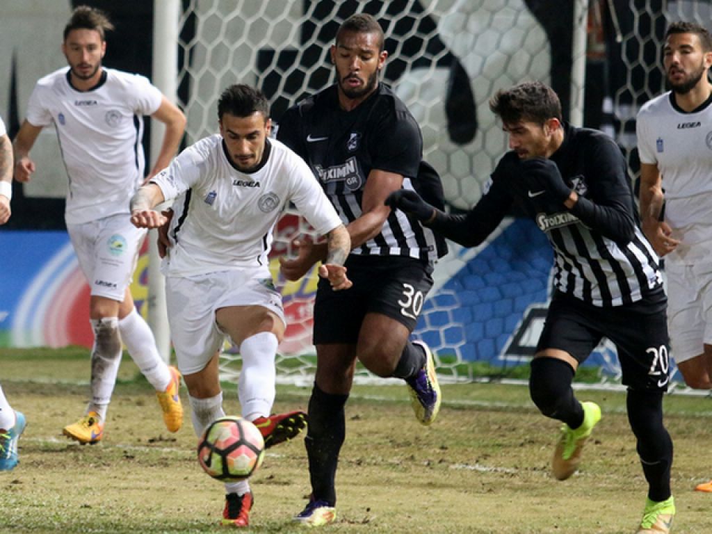 Εκτός ο Βλάχος