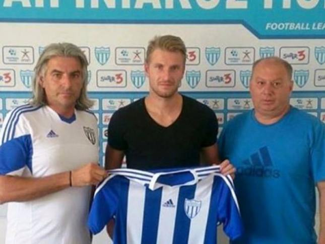 Ίωση ο Μπλάζεκ