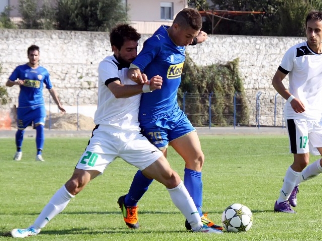 «Με το κεφάλι ψηλά»