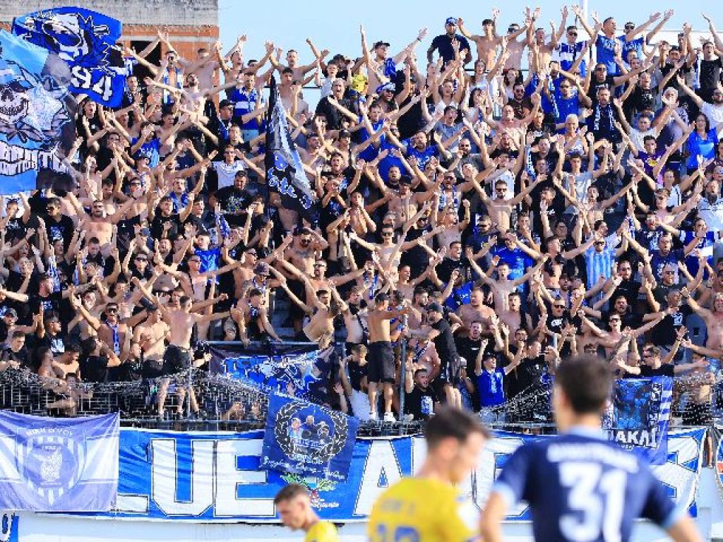 Ψυχρολουσία για τη Νίκη