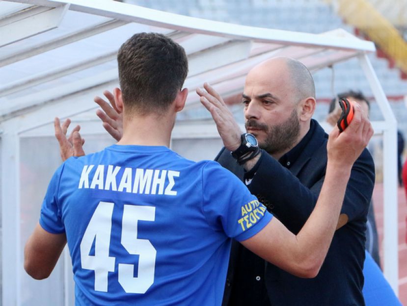 Ψάχνει φιλικό