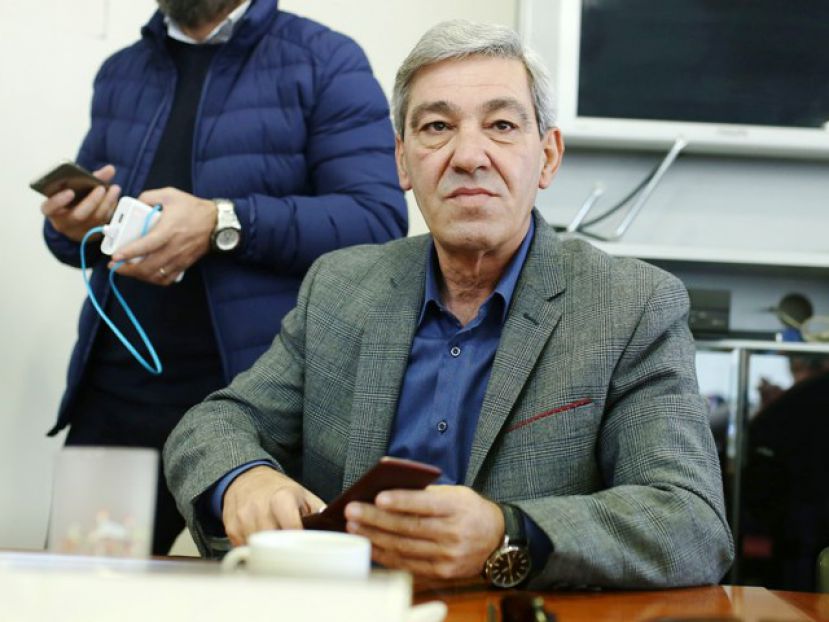 «Μας θεωρούν διεφθαρμένους»