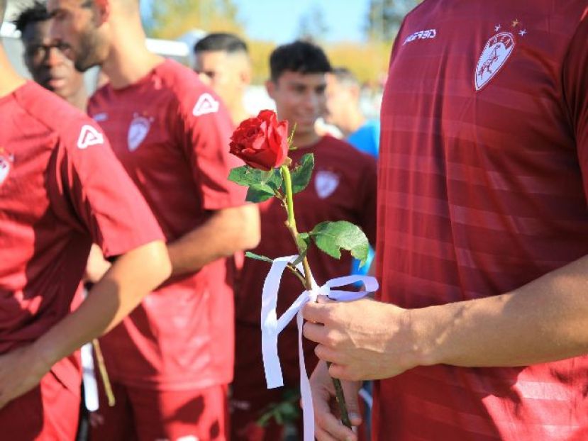 «Κατασκευάζουν εντυπώσεις»