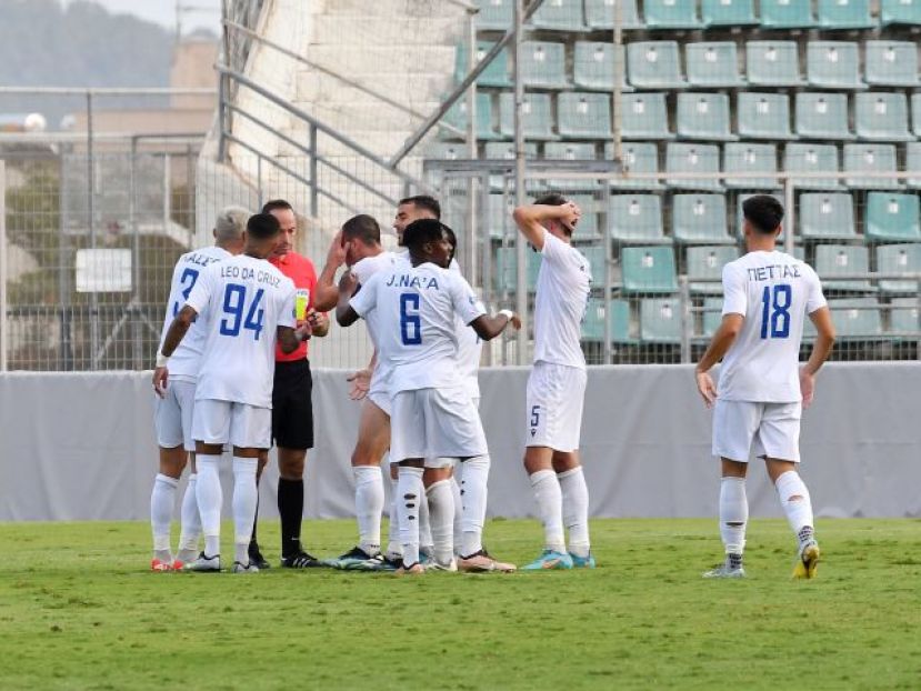 Τέσσερις αγωνιστικές σε Στίκα