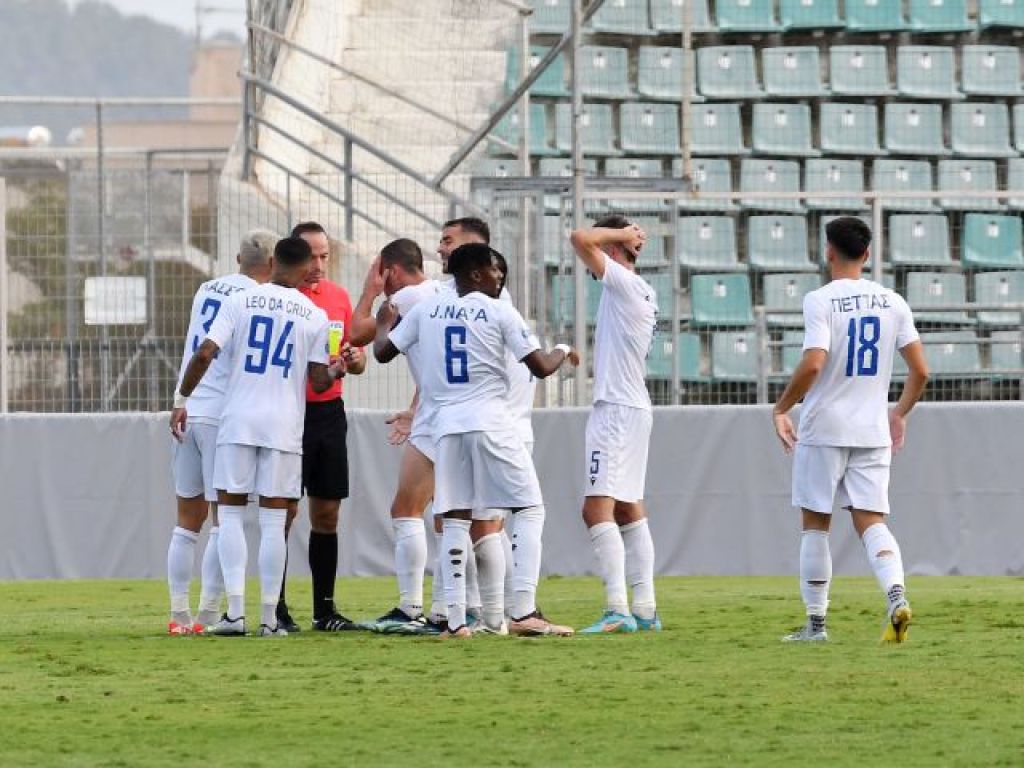Τέσσερις αγωνιστικές σε Στίκα