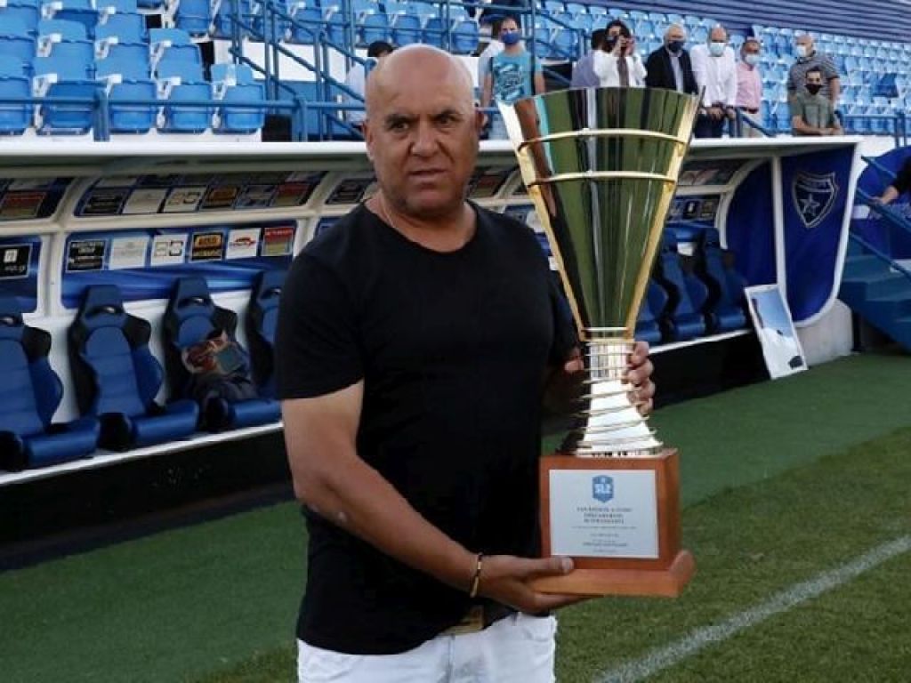 «Χρειαζόμαστε συμπαίκτη»