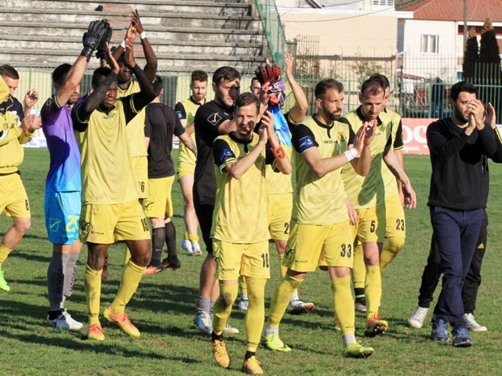 Αναγέννηση με αντίδραση