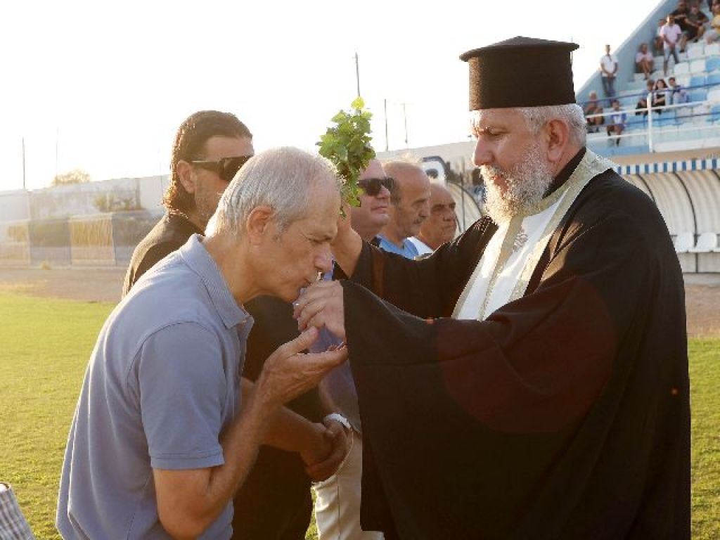 Θέλει… συνέπεια ο Σταθόπουλος