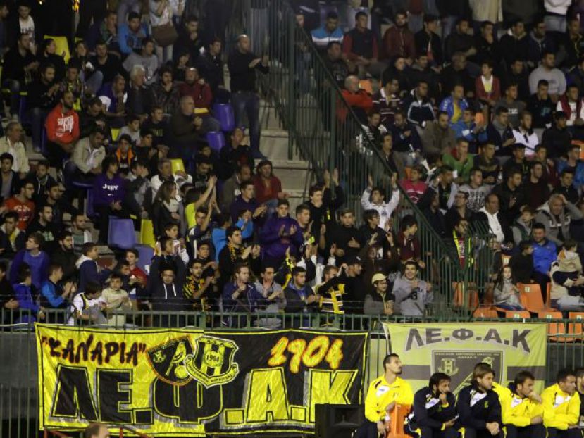 Συγχαρητήρια και… φιλάκια