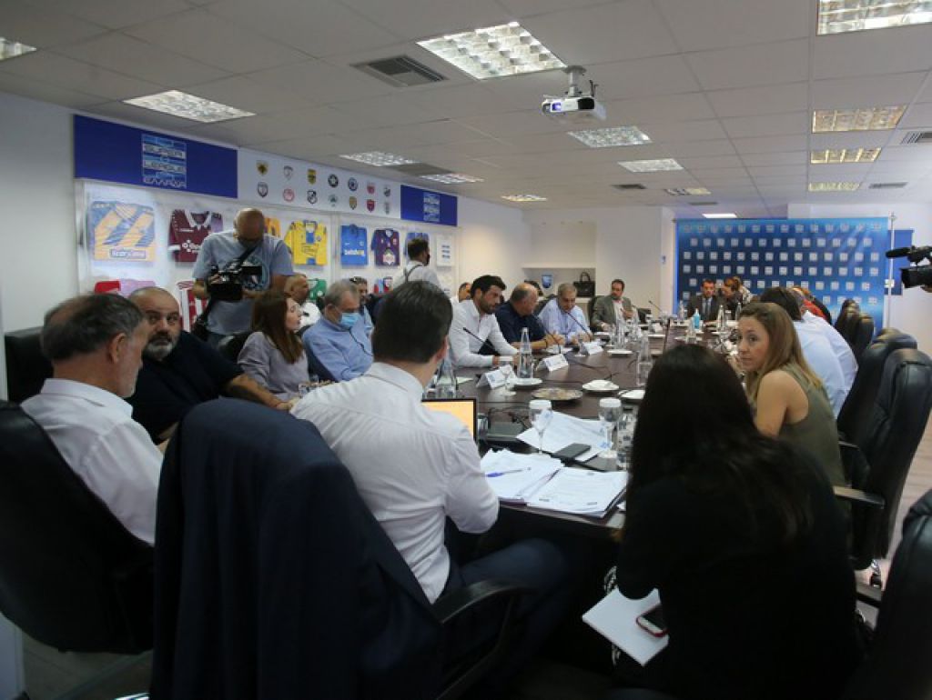 Αρνητική στην αναδιάρθρωση
