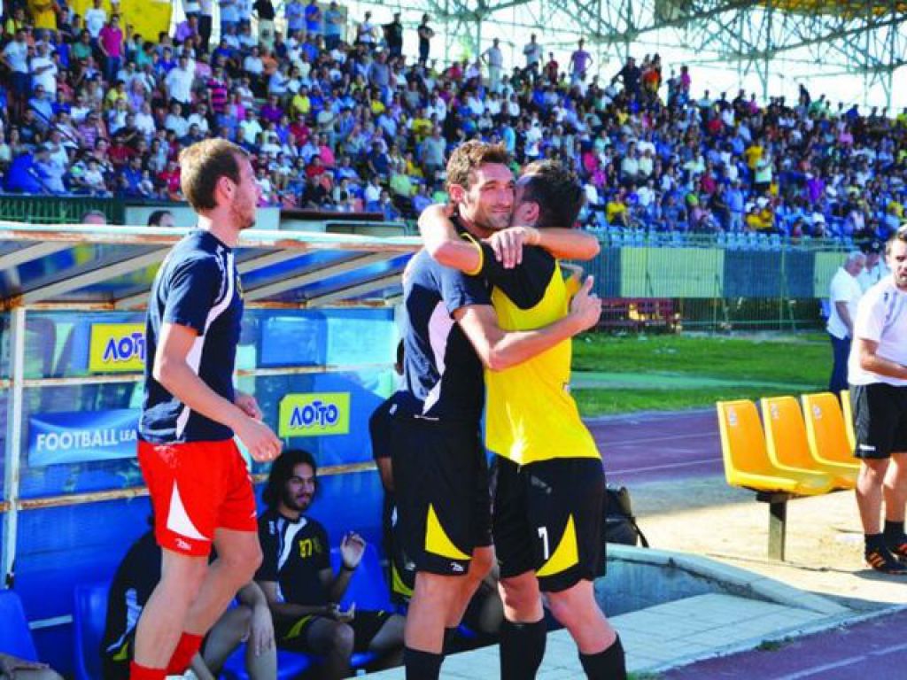 «Διαζύγιο» με… ευχαριστίες