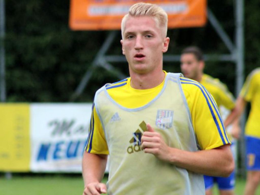 Φέρνει Σπίριακ