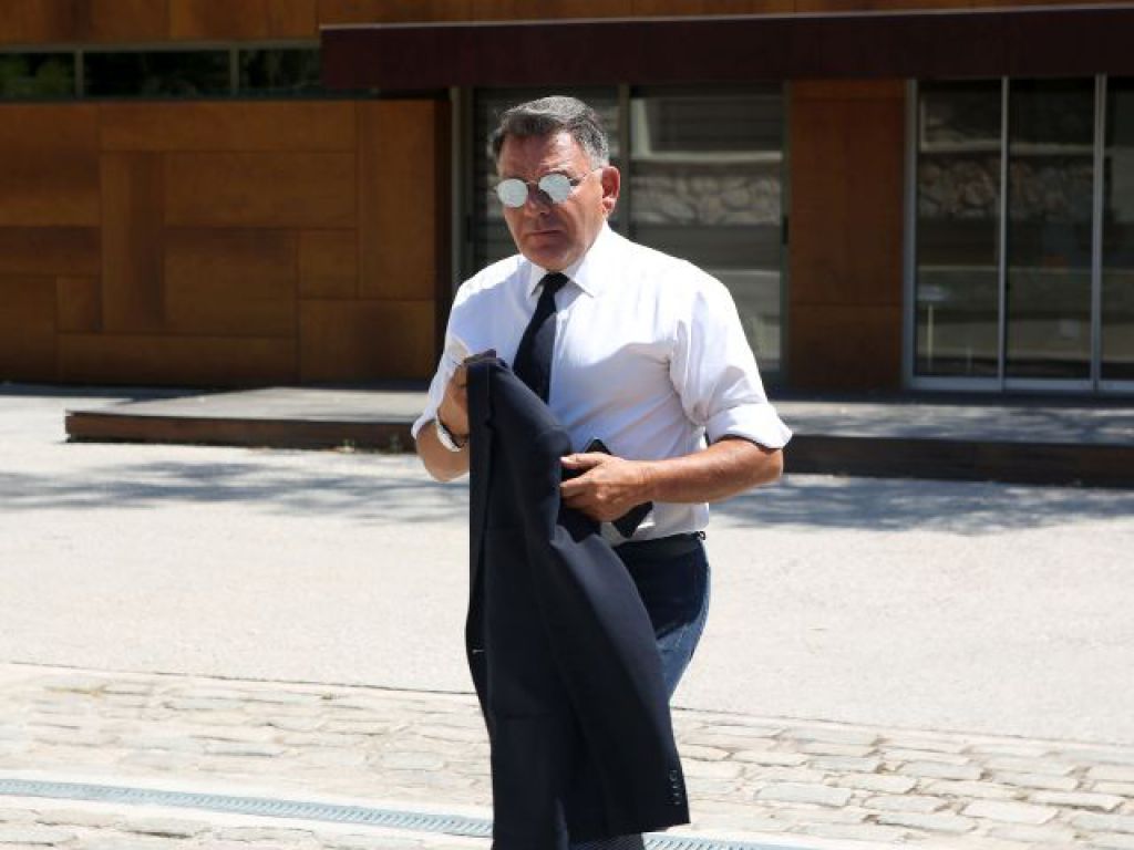 «Υπάρχει μέλι στα φιλικά»