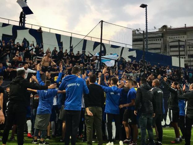 Οι πανηγυρισμοί στη Νεάπολη (video)