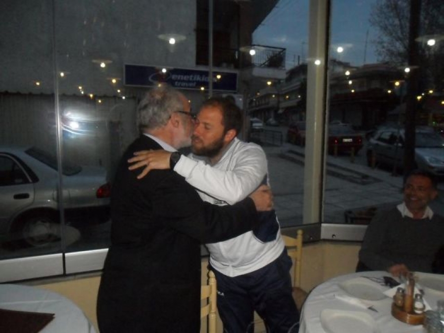 «Κοντά μας με πράξεις»