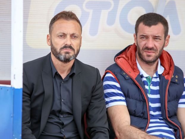 «Να σηκώσουμε κεφάλια»