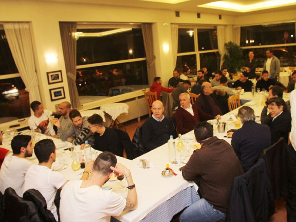 Τους έκαναν το τραπέζι (photos)