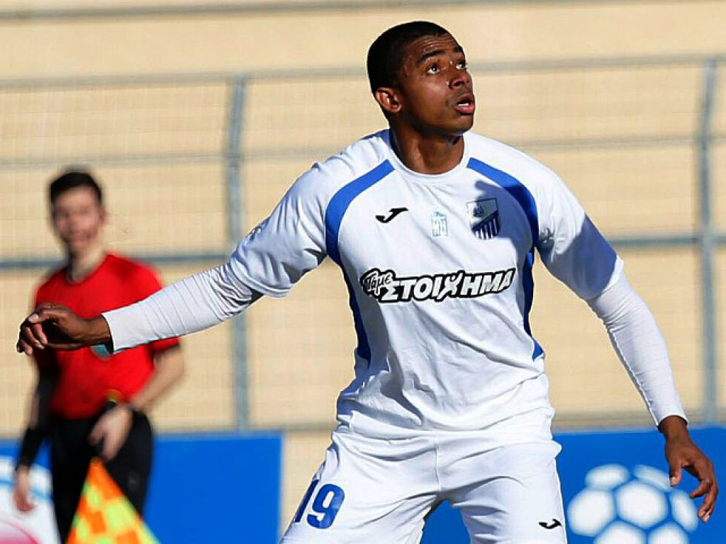 Μένει Football League ο Λεάντρο