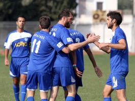 Οκτώ συμβόλαια στον Φωκικό