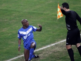 Στο Μενίδι ο Ντος Σάντος