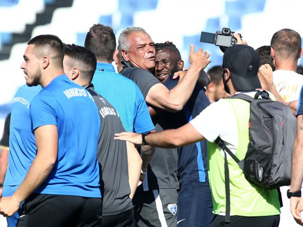 Η κούπα στη Νεάπολη