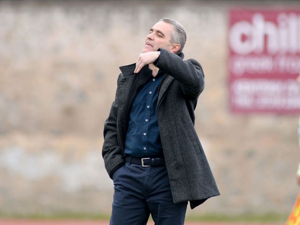 Τελειώνει με τέσσερις, περιμένει δύο