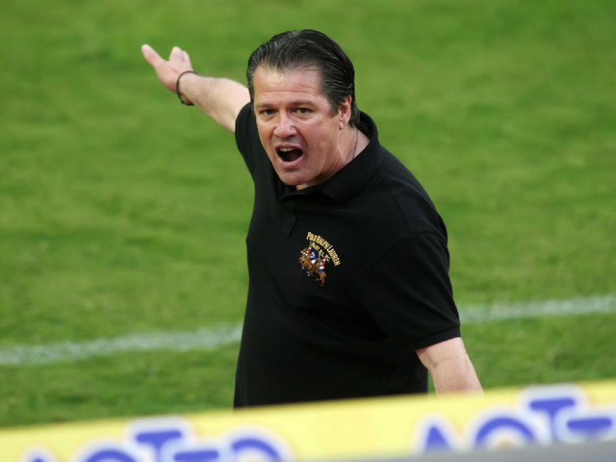 «Δεν έχει τελειώσει τίποτα»