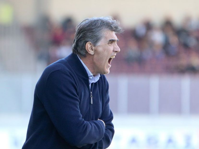 Αναλαμβάνει ο Ντόστανιτς