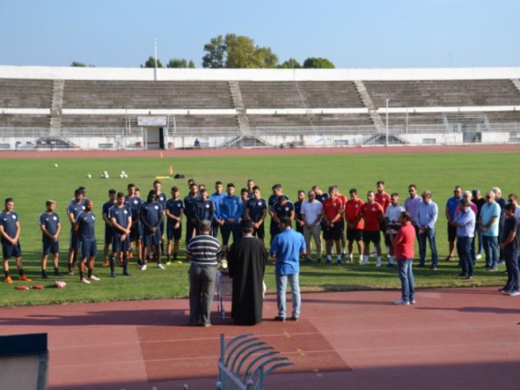 Αγιασμός στα Τρίκαλα (pics)