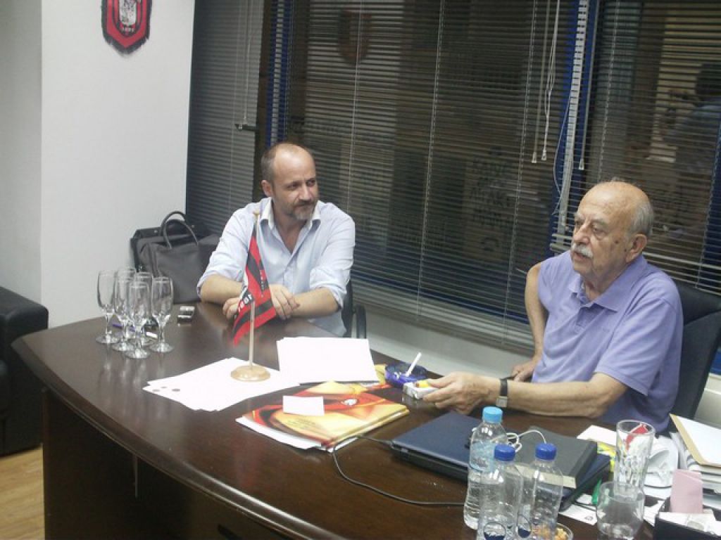 Ευχαρίστησε Νικάκη