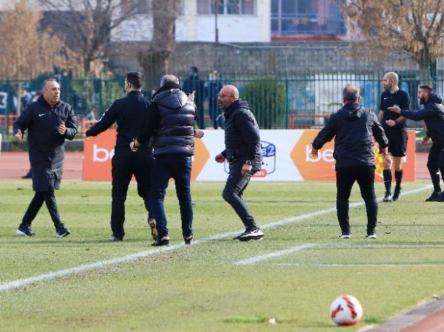 «Θα παραμείνουμε το αγκάθι»
