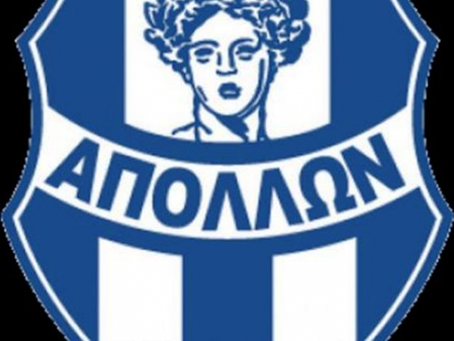 Επισημοποίησε τρία «διαζύγια»