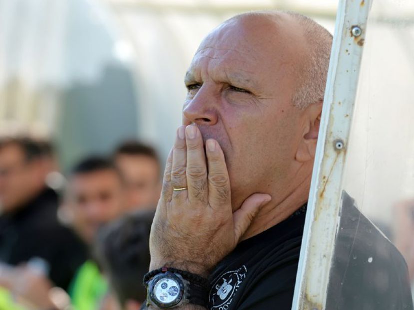 Πλήρης στο αντίο