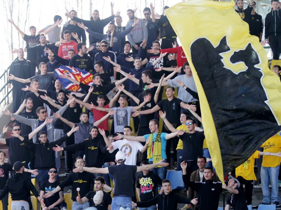 Ζητούν τη συμπαράσταση του κόσμου