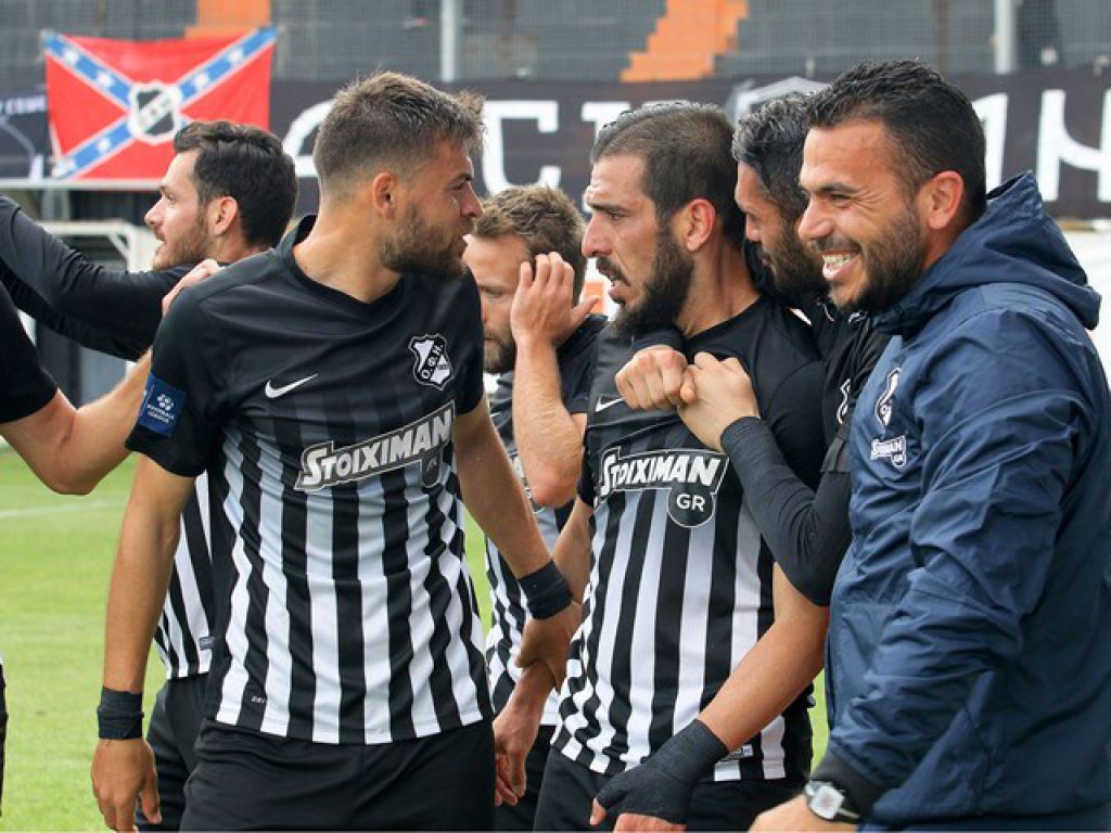 Αιχμές από Μητρόπουλο