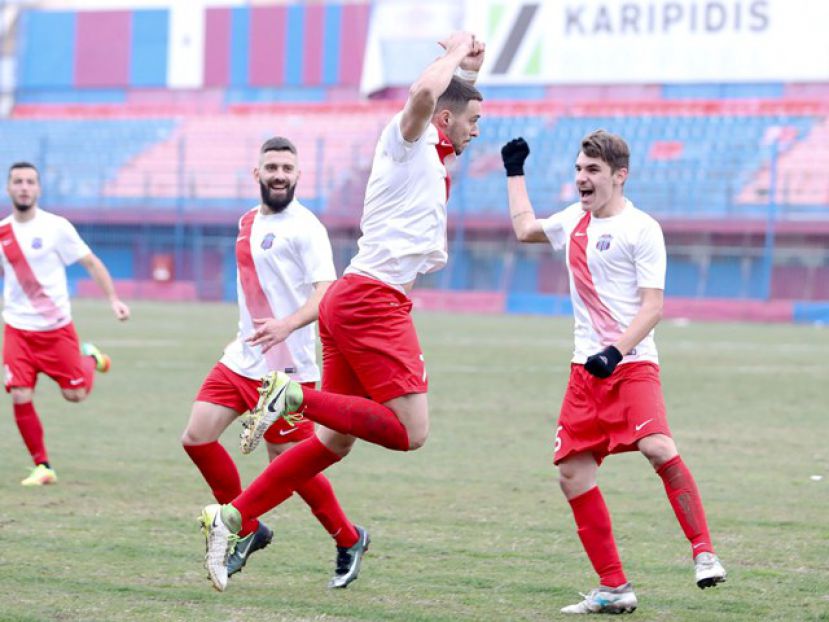 «Να παίξουμε για τους εαυτούς μας»