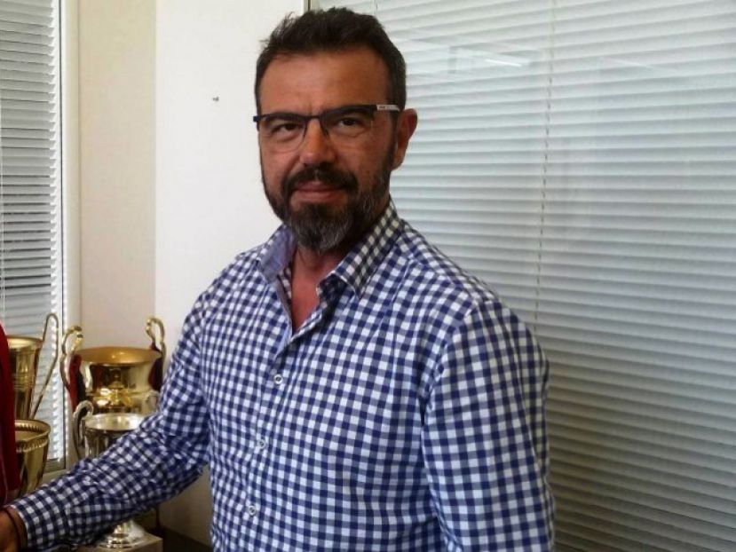 «Παγερά αδιάφορους…»