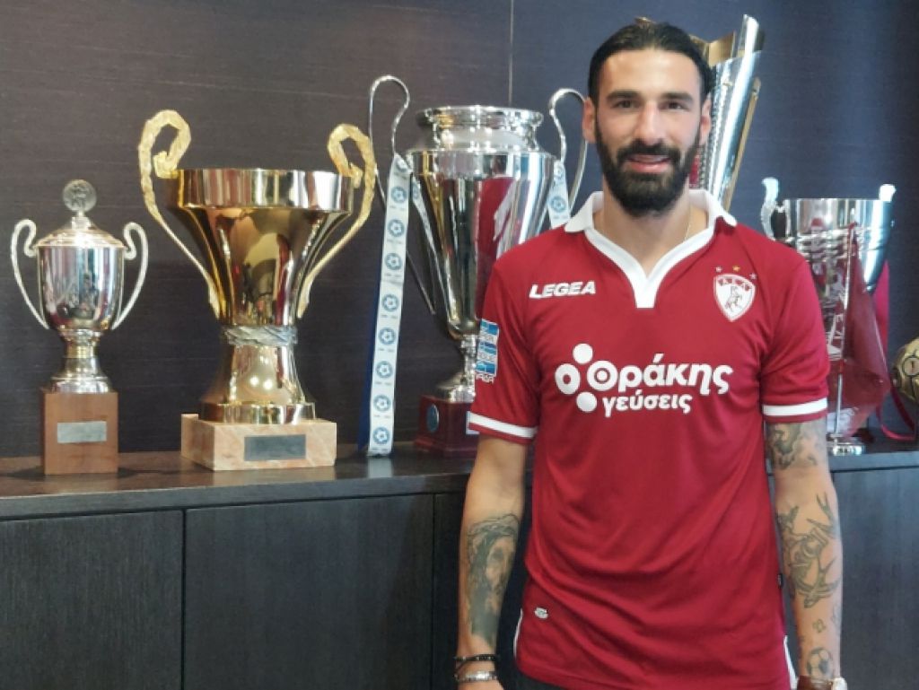 Διετές με ΑΕΛ ο Θεολόγου