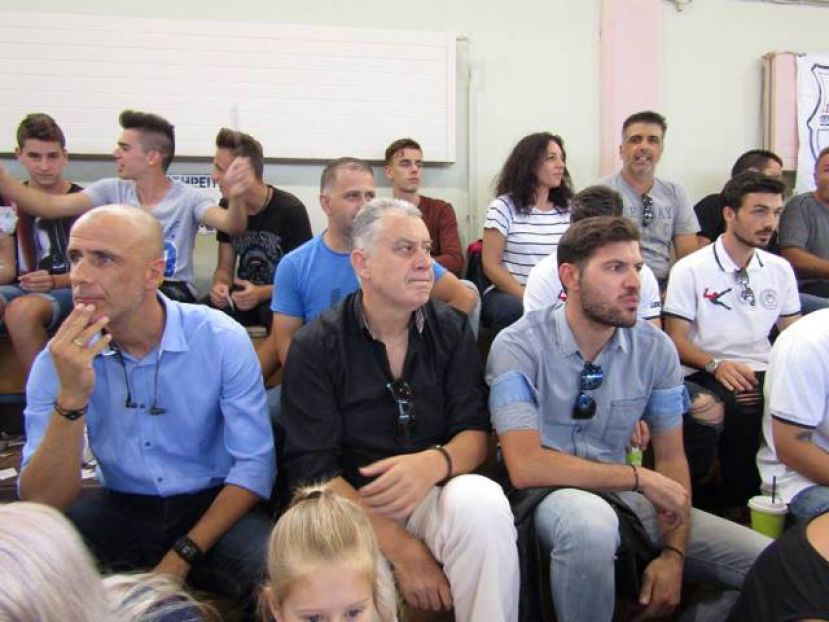 Κοντά στο Σεριφάτο